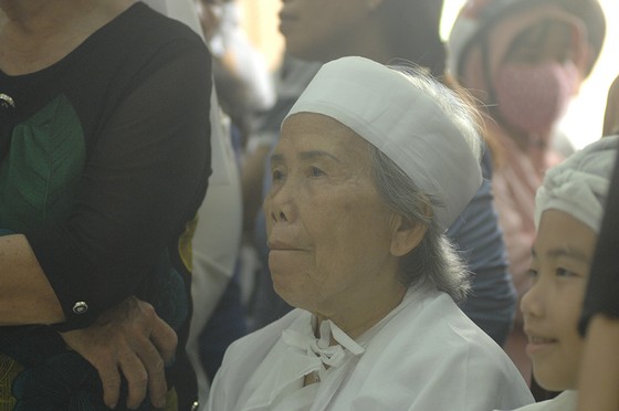 Người dân Đồng Tháp đẫm nước mắt viếng Anh hùng Nguyễn Văn Bảy ảnh 10